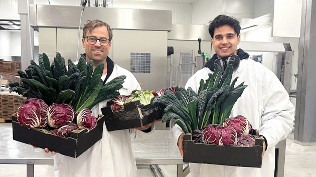 Gustavo-Gusto-Gründer startet Functional-Nutrition-Marke DearBelly - Christoph Schramm (l.), Gründer von Gustavo Gusto, launcht gemeinsam mit Luigi Leon La Marca (r.) die Functional Nutrition Marke DearBelly